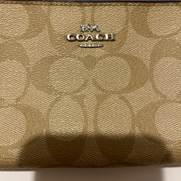 Authentic Coach Light Khaki & Baby Blue Signature Double Zip Spacious Wristlet - Picture 5 of 14